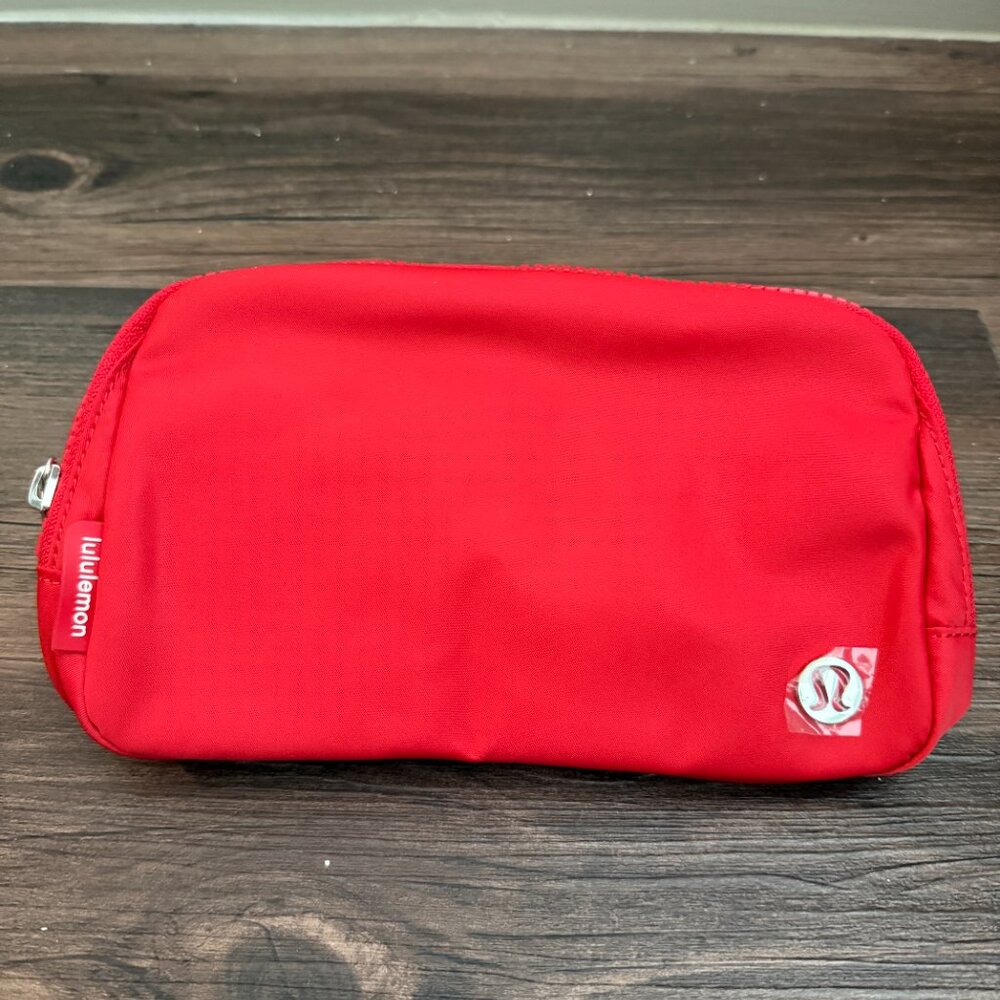 NWT Lululemon Everywhere Belt Bag *Wordmark* - Red - Picture 7 of 9